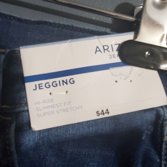 NWT Arizona Jean Jeggings Hi Rise Slimmest Fit Super Stretchy Size 7 - Picture 6 of 7